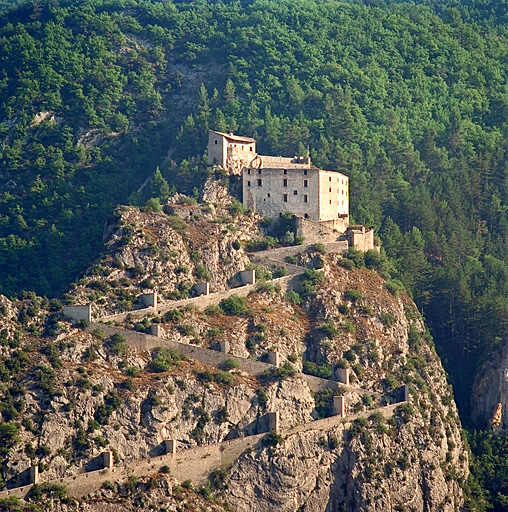 Rampe 26 et château vu du sud.