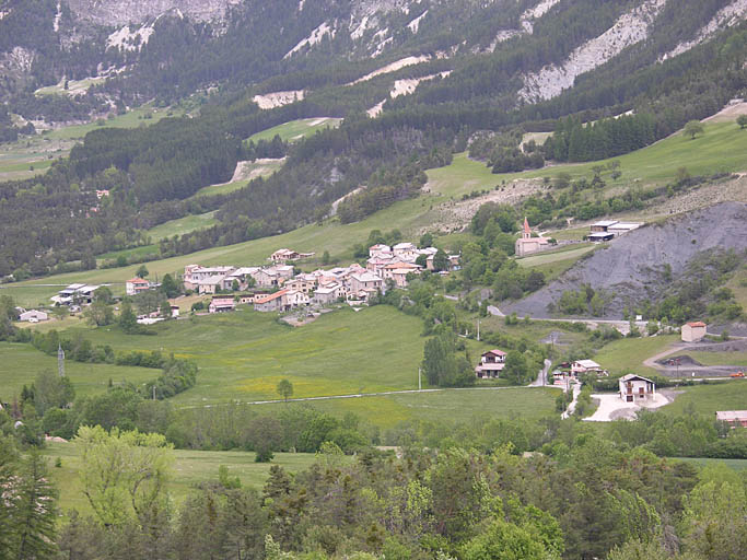 village de Lambruisse