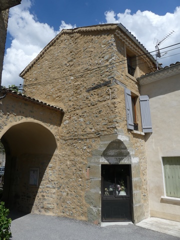 Maison du corps de garde. Vue d'ensemble prise du sud-ouest.