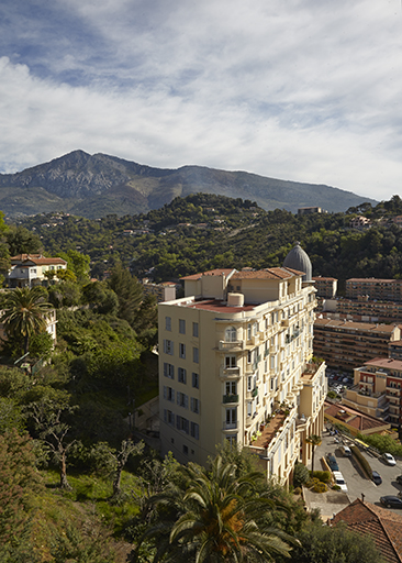 Hôtel de voyageurs dit Hôtel Lutetia, actuellement immeuble