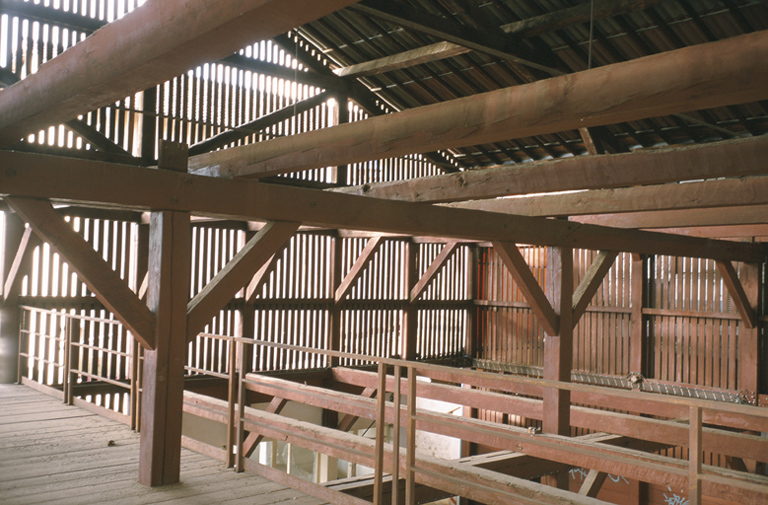 bâtiment conventuel, puis parfumerie Roure-Bertrand, actuellement immeuble de bureaux