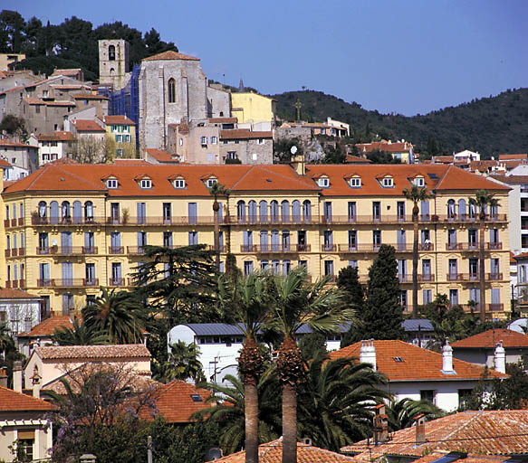 hôtel de voyageurs dit Hôtel des Palmiers, actuellement lycée Jean-Aicard -  Inventaire Général du Patrimoine Culturel