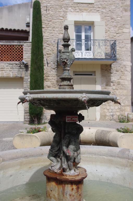 Fontaine.