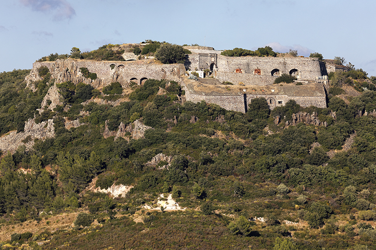 Evenos. Fort du Pipaudon.