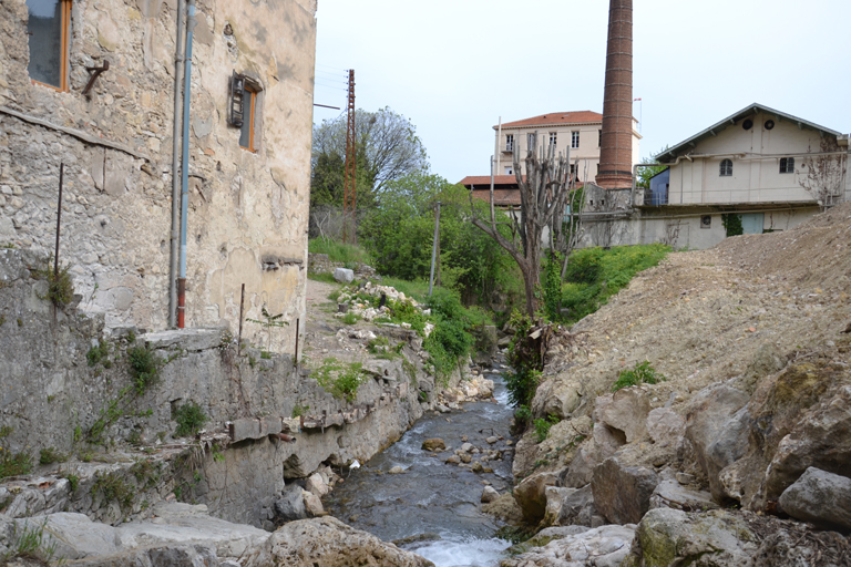 moulin à farine, à huile et à ressence, actuellement logement