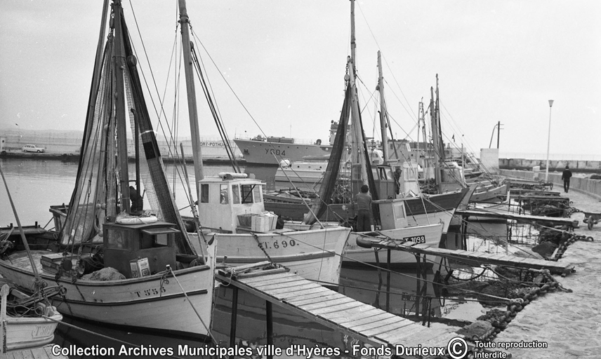 port Pothuau dit aussi port des salins