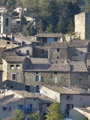 Vue de situation prise du sud.