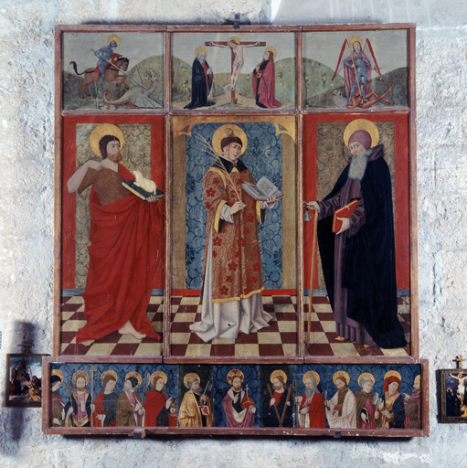 retable (triptyque, retable à panneaux compartimentés) : saint Etienne entre saint Jean-Baptiste et saint Antoine, abbé