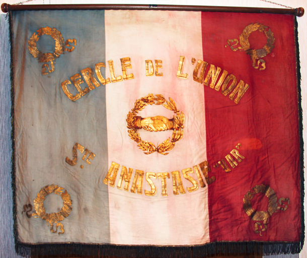drapeau : cercle de l'Union de Sainte-Anastasie
