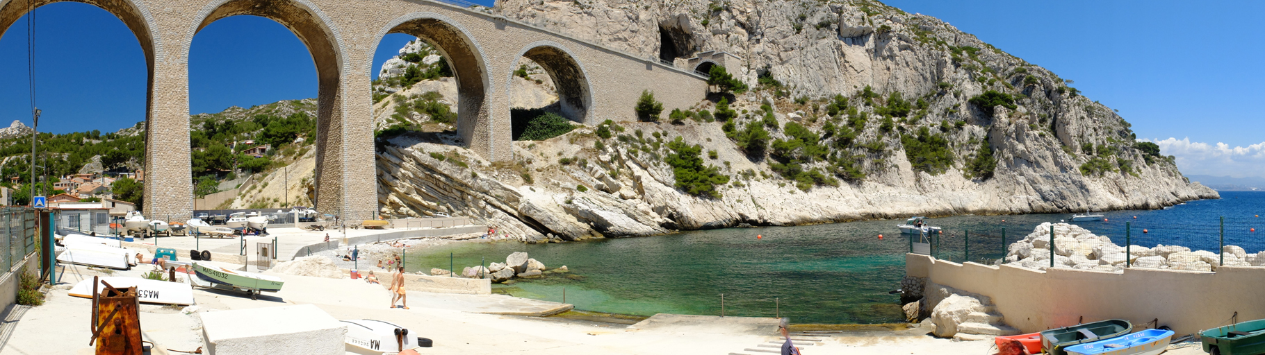 Port abri dit calanque de la Vesse