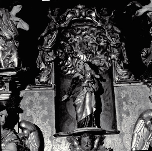 Exposition de l'ensemble du maître-autel. Partie centrale.