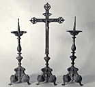 croix d'autel, chandeliers d'autel (3)