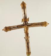 Croix de procession : Christ en croix, Vierge