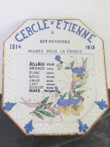 plaque commémorative : Cercle St-Etienne à ses membres morts pour la France