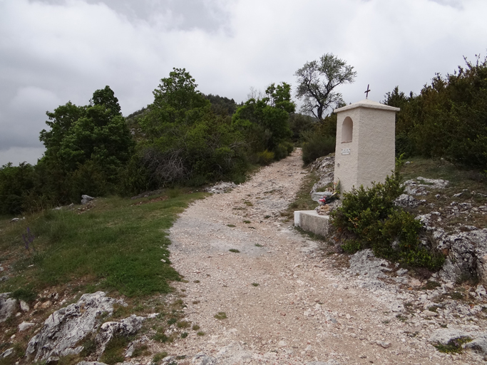 Oratoire-monument aux morts de Châteauneuf.