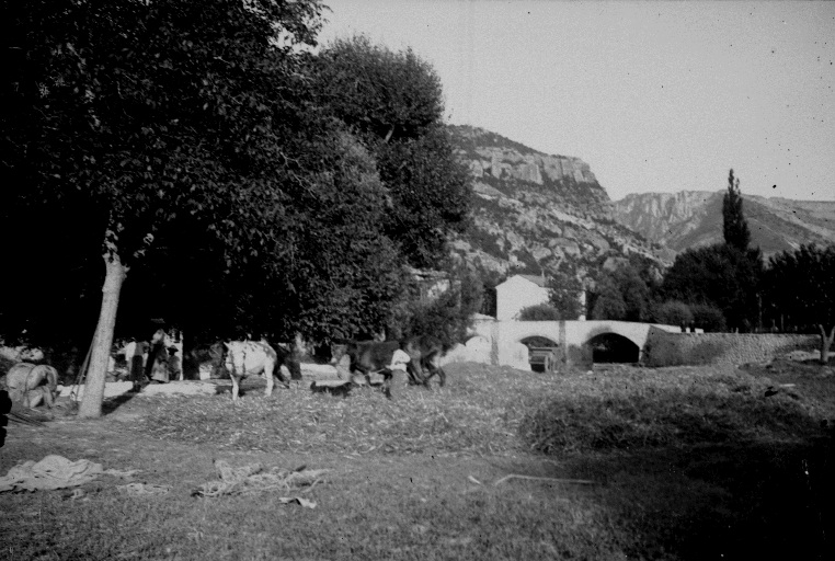 pont sur la Vaïre