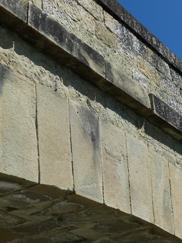 Arche nord, rouleau amont. Clef diamantée.
