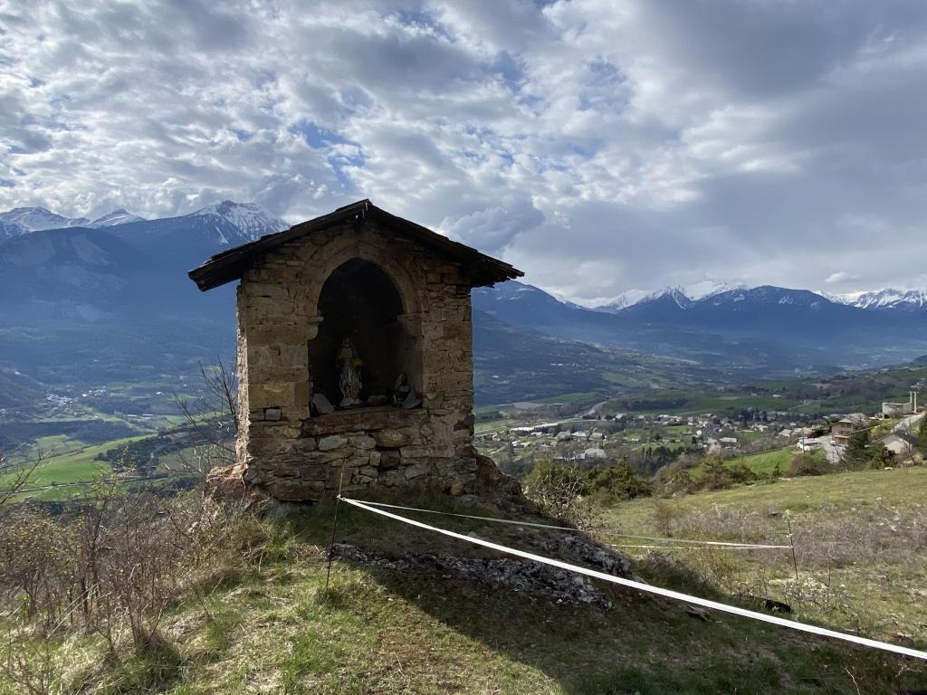 Oratoire Notre-Dame-de-l'Assomption à Châteauroux-les-Alpes.