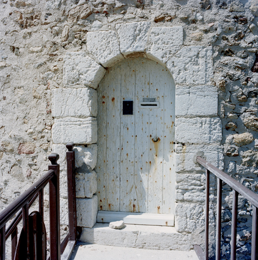 Tour du Portalet, au nord-ouest de l'enceinte, détail de la porte.