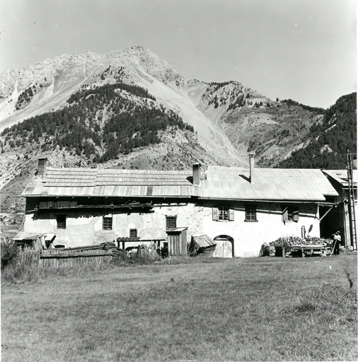 ferme, actuellement gîte d'étape