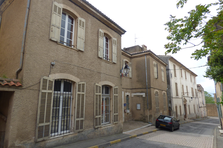 Ecole de filles et salle d'asile, actuellement maison de la solidarité