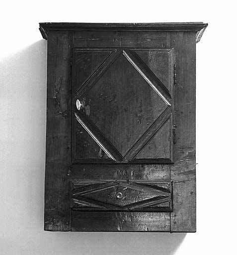 armoire (d'applique, suspendue) (13)