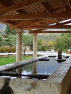 Fontaine et lavoir de la place Parriou