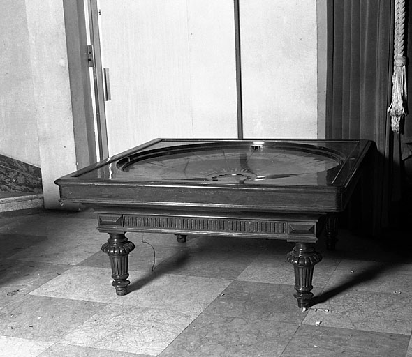 casino dit Palais de la Méditerranée, actuellement casino et hôtel de voyageurs dits Palais de la Méditerranée