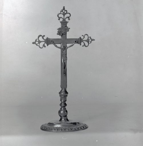 croix d'autel