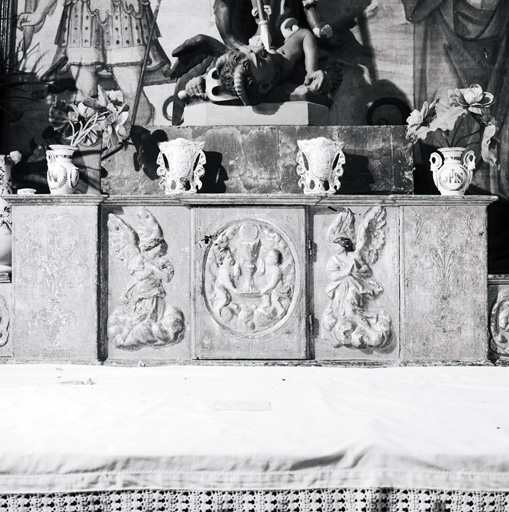 ensemble du maître-autel : tabernacle et gradin d'autel