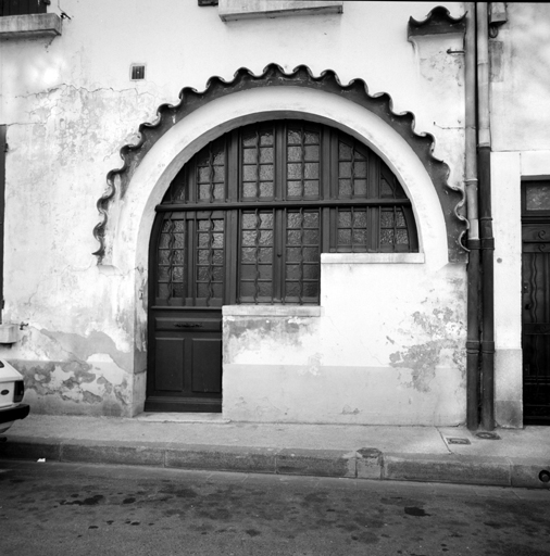 Cours Ernest Renan. Maison parcelle 650, porte-fenêtre années 1930.