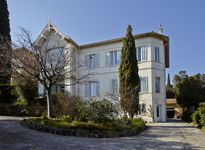 Maison de villégiature (villa balnéaire) dite Les Liserons