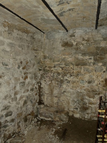 Etage de soubassement, cellier. Vue de volume prise de l'ouest.