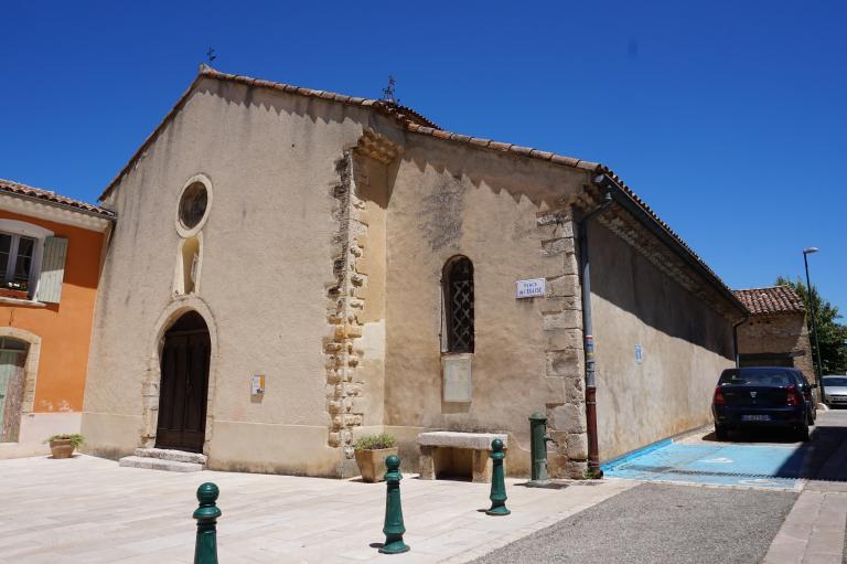 Vue de la façade occidentale et de l'élévation sud.