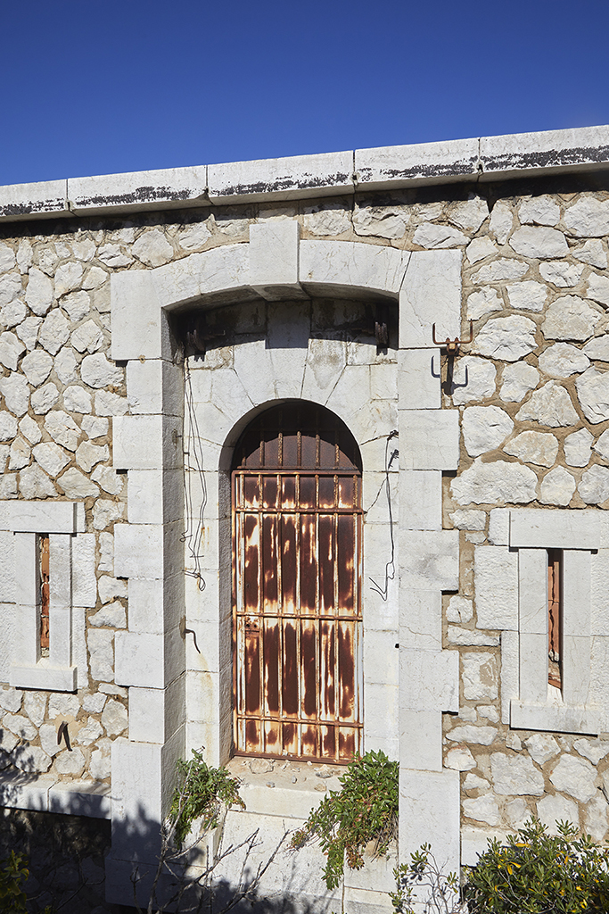 Détail de la  porte d'étage  de la tour, anciennement à pont-levis 