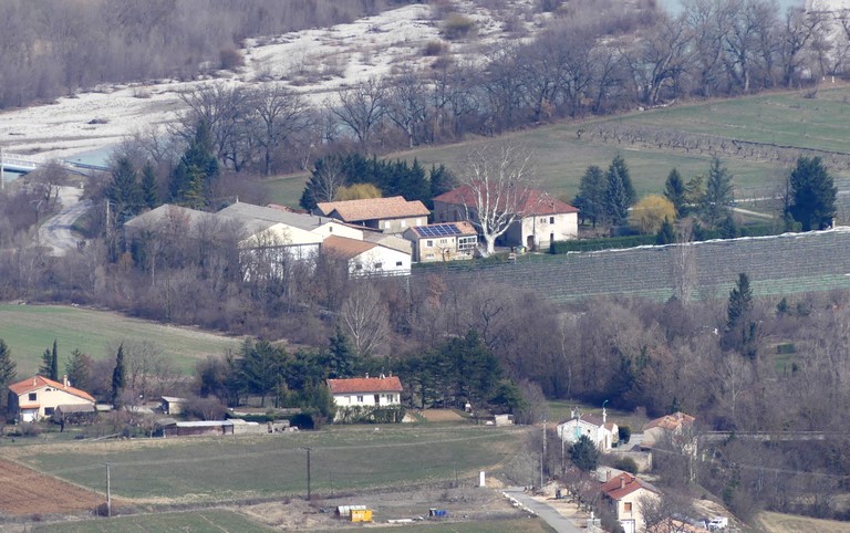 Vue de situation prise du nord-ouest.