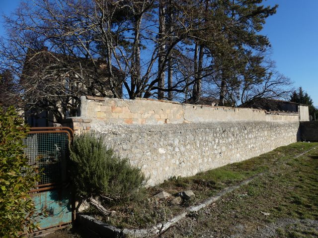 Mur de clôture du jardin, côté sud.