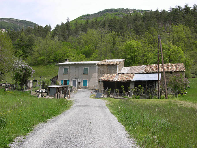 Ferme à Saint-Donnin.