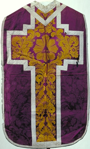 chasuble (ornement violet)