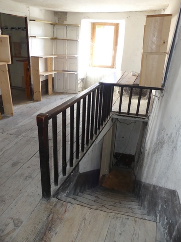 Etage carré, chambre sud. Arrivée de la montée de l'escalier.