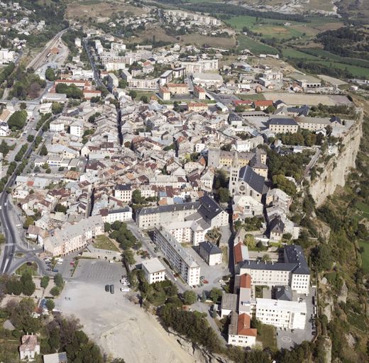 fortification d'agglomération d'Embrun