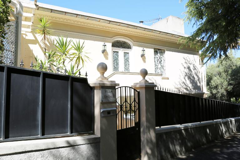 maison de villégiature (villa balnéaire) dite Villa Morcoff, puis Esmeralda, actuellement Lémonia.