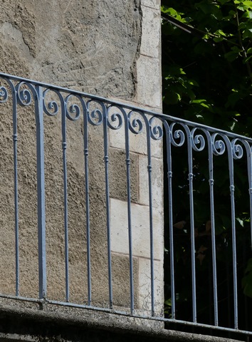 Elévation sud, deuxième niveau. Garde-corps du balcon.