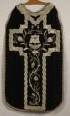 ensemble de vêtements liturgiques : chasuble, manipule (ornement noir)