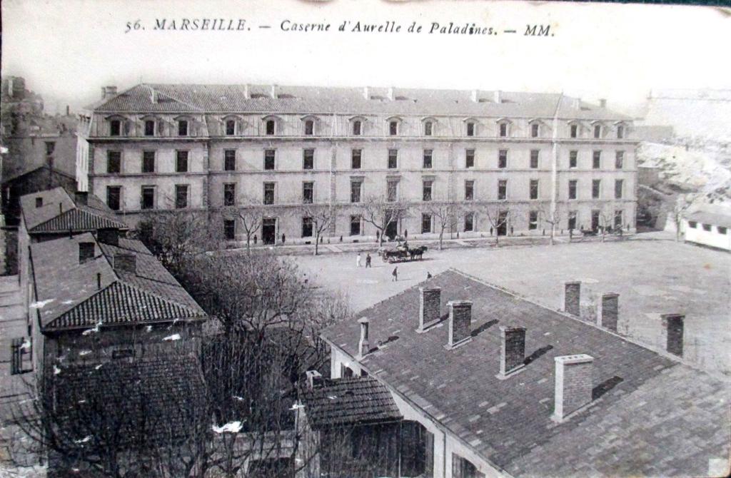 Marseille. Caserne d'Aurelle de Paladines. [Vue d'ensemble de la caserne d'Aurelle, cour et bâtiments, prise de l'Est], c. 1900.