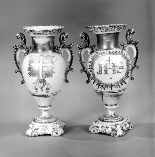 ensemble de 2 vases d'autel No 1