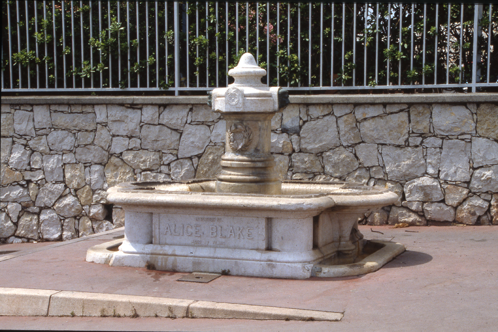 fontaine à Alice Blake