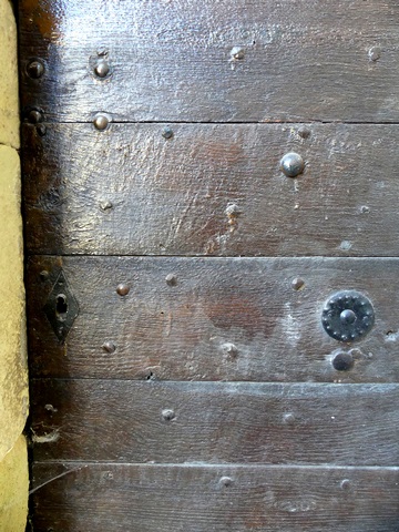 Elévation est, premier niveau. Porte, détail de la menuiserie.