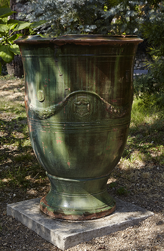 Ensemble de 2 pots à plantes dits vases d'Anduze