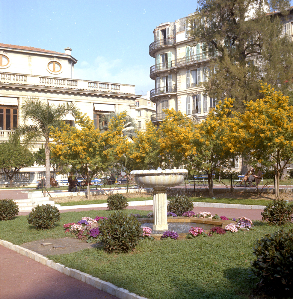 square Dominique Durandy, ancien jardin d'agrément de la Villa Rambourg